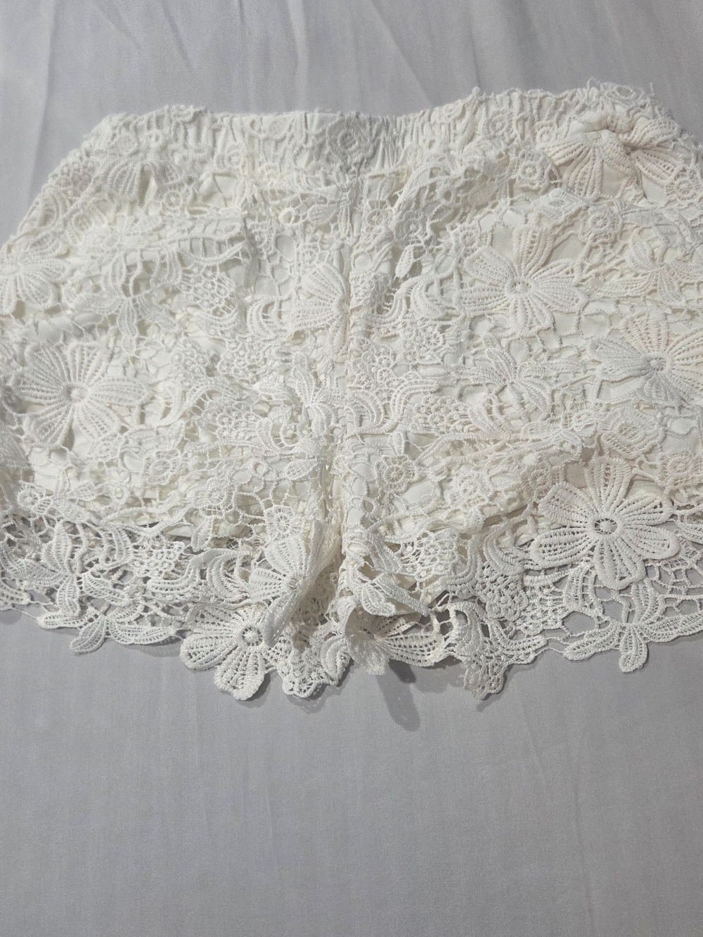 Romeo & Juliet Couture White Floral Crochet Lace Shorts